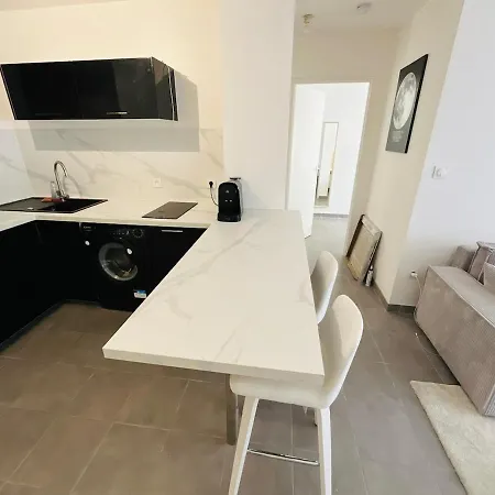 Apartamento Proche Gare, T2 Neuf Et Climatise *