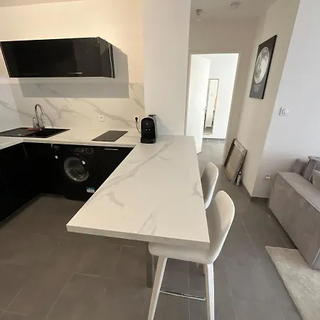 Apartamento Proche Gare, T2 Neuf Et Climatise *